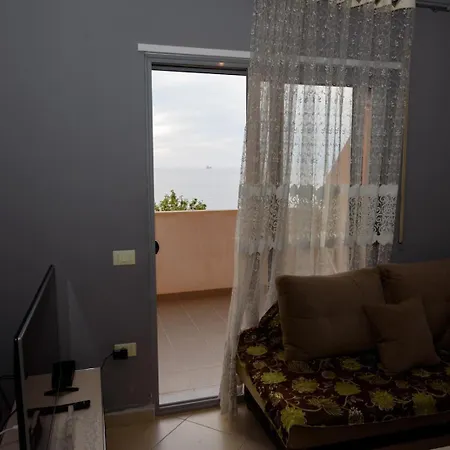 Liam * Vlorë